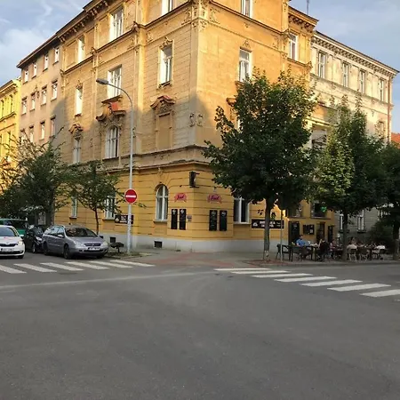 Hostel Apatrmans Hostel Brno *