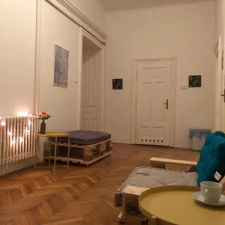 Apatrhostel Brno Albergue
