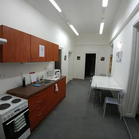 Apatrhostel Brno Albergue Brno