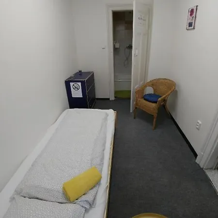 Albergue Apatrhostel Brno *
