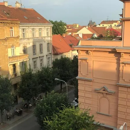 Albergue Apatrhostel Brno *