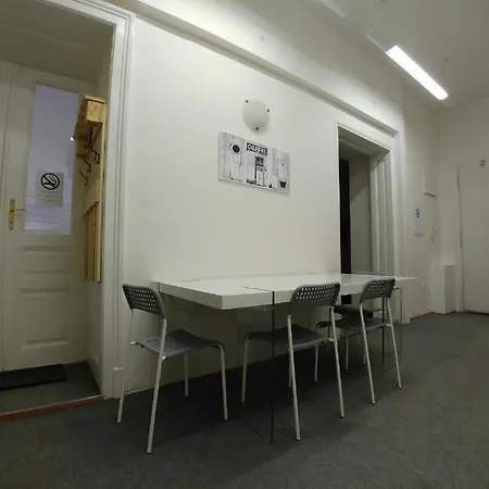 Albergue Apatrhostel Brno *